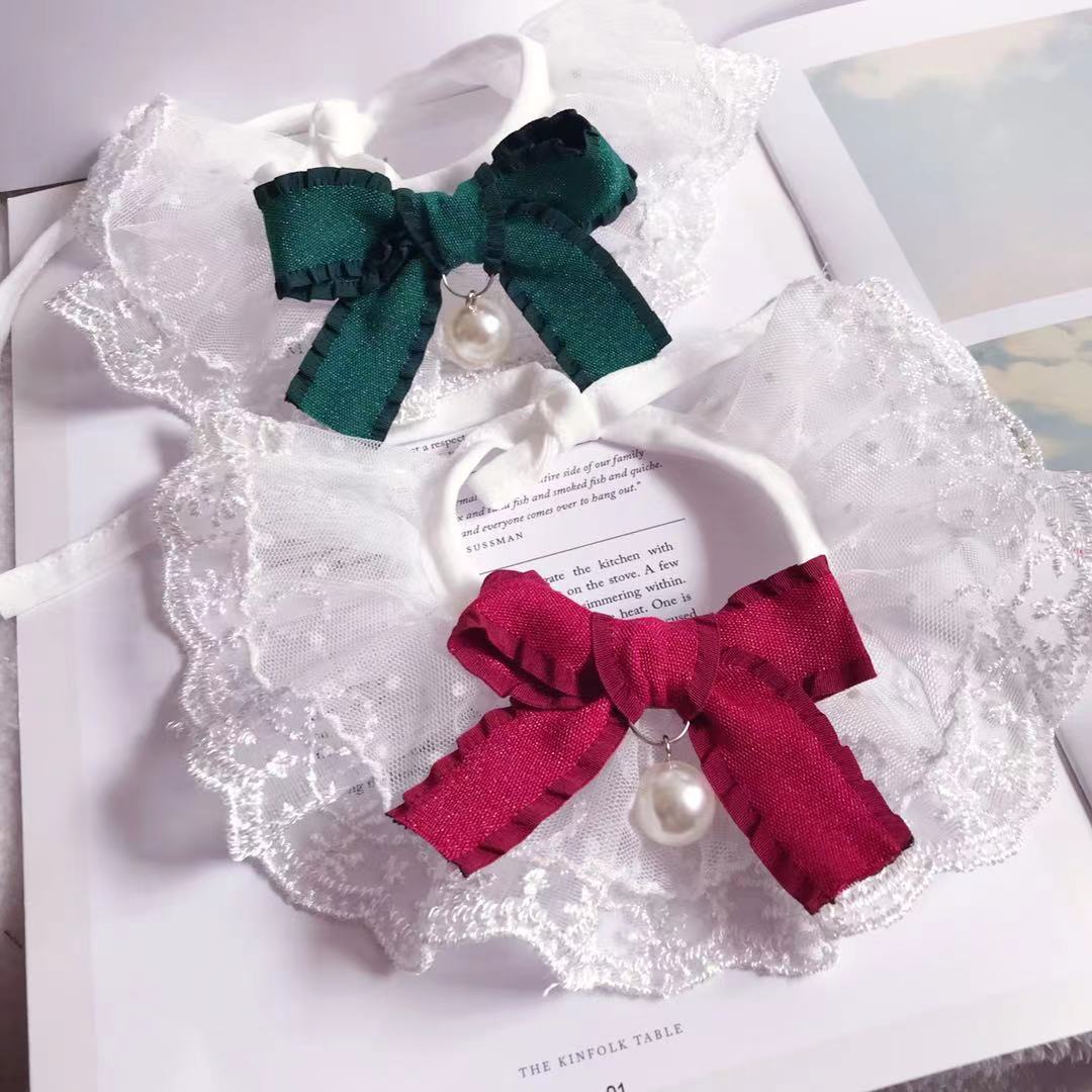 Bavoir Salivaire en Dentelle pour Chiens et Chats – Nœud Élégant